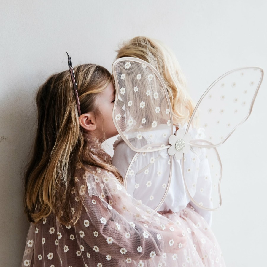 Featured Mimi and Lula | Daisy Wings